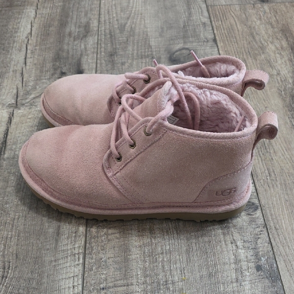 UGG Women's Neumel Lace Up Boots
